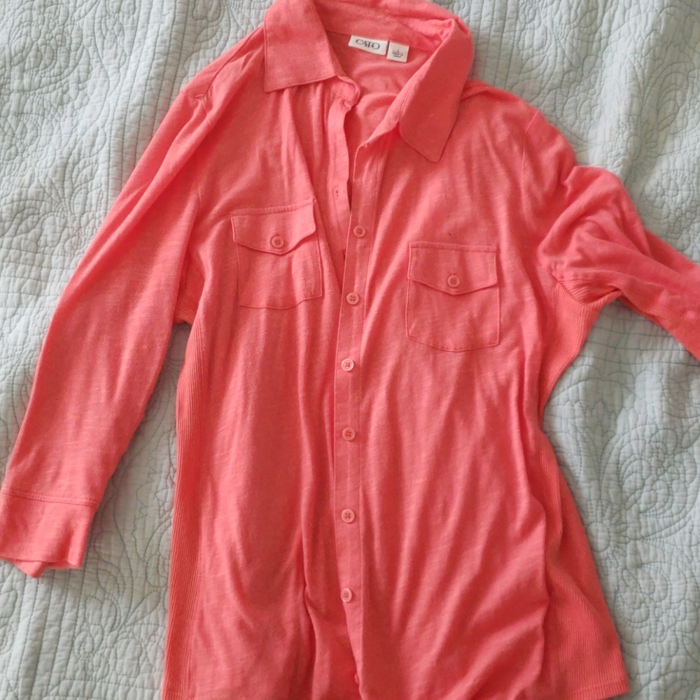 Women's Shirt/ Free with bundle